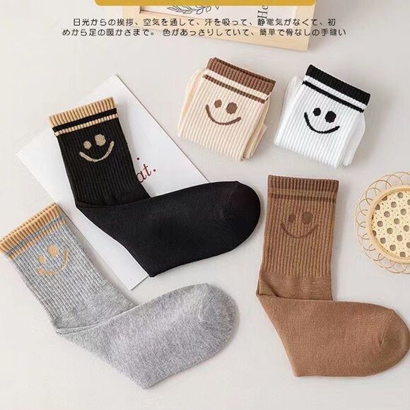 Women's 5 Pairs Cute Smiley Face Crew Socks, Comfy Daily All Season Socks - Picture 3 of 13